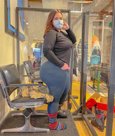 Bumbum Queen biography Plus Size Model Body Positivity